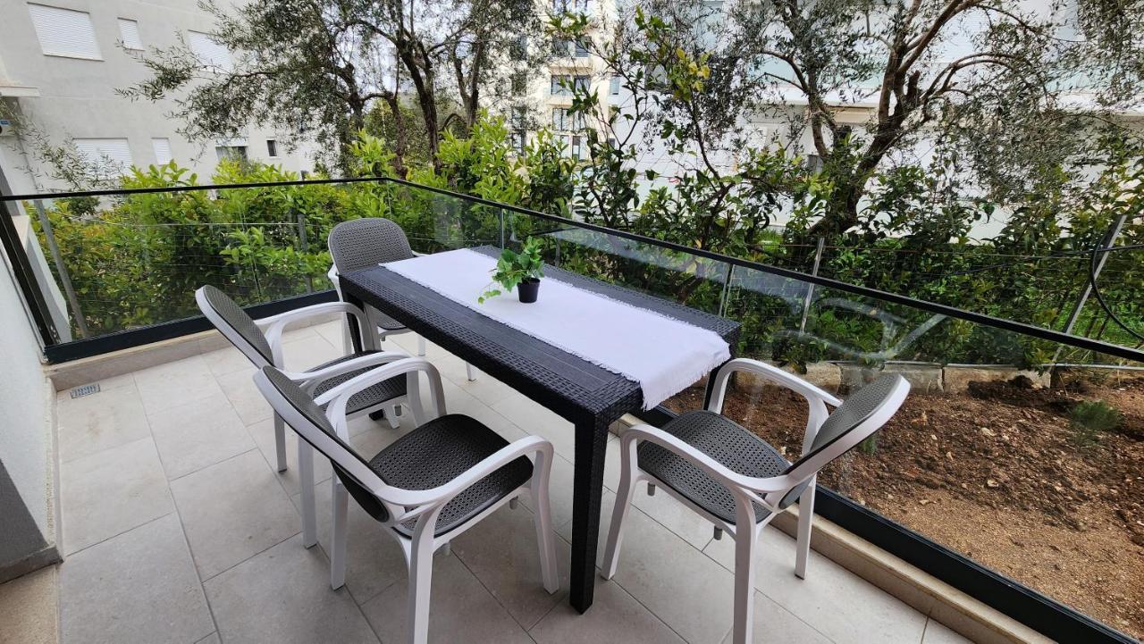 Solar Rooms And Apartments Himara Kültér fotó